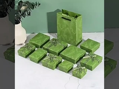 Zestaw biżuterii w stylu vintage, zielony, prezentowy, z niebieskim wieczkiem, pasująca torebka, romantyczny kwiatowy wzór