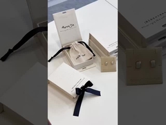 Sztywna skrzynka prezentów