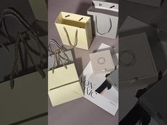 Nordycki aksamitny pojemnik na biżuterię ze złotą folią, etui na pierścionki, luksusowe opakowanie, pluszowa wyściółka, zamknięcie magnetyczne