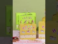 Zestaw upominkowy z motywem psim na 4 elementy, kolekcja na przyjęcie, zestaw w cylindrycznych puszkach, pudełko prezentowe